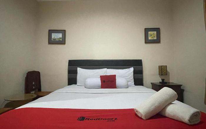 RedDoorz Plus near Parahyangan University