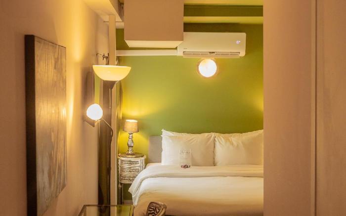 FLOATS by H2OTEL