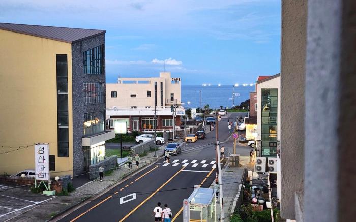 Pureun Jeju Pension