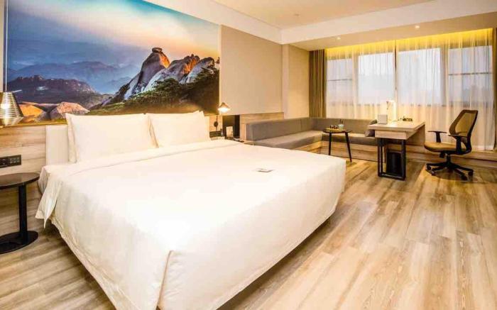 Atour Hotel Hefei Binhu Times Plaza