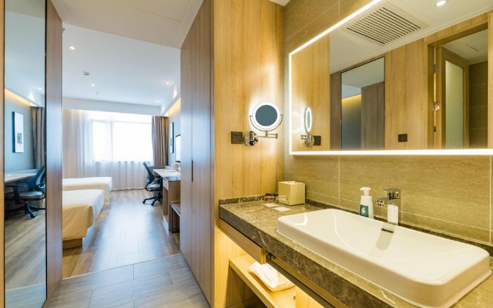 Atour Hotel Suzhou Wujiang Fenhu