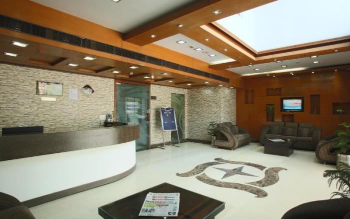 Emblem Hotel Sector 14 Gurgaon