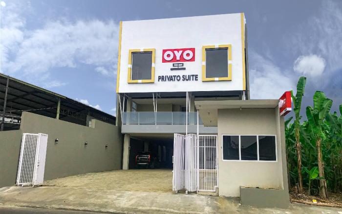 OYO 2816 Privato Suite