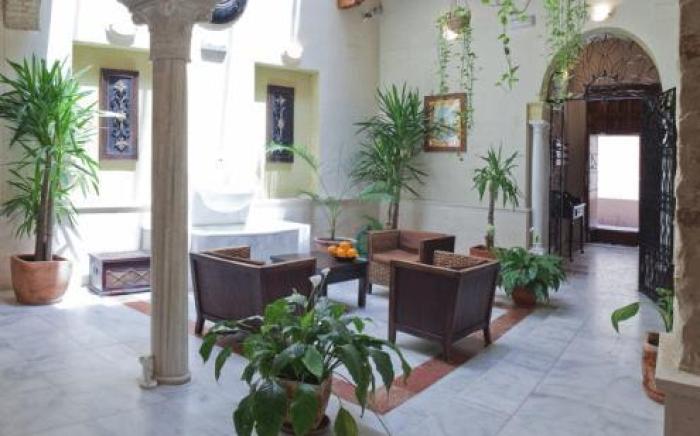 La Casa del Pozo Santo Apartments