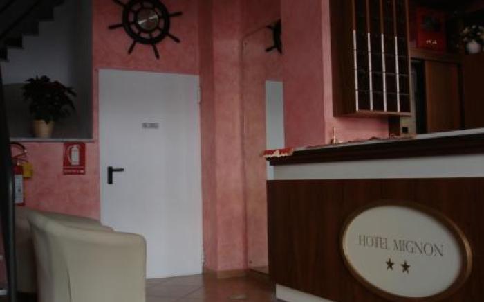 Hotel Mignon 50 MT DALLA SPIAGGIA E DALL'ISOLA PEDONALE