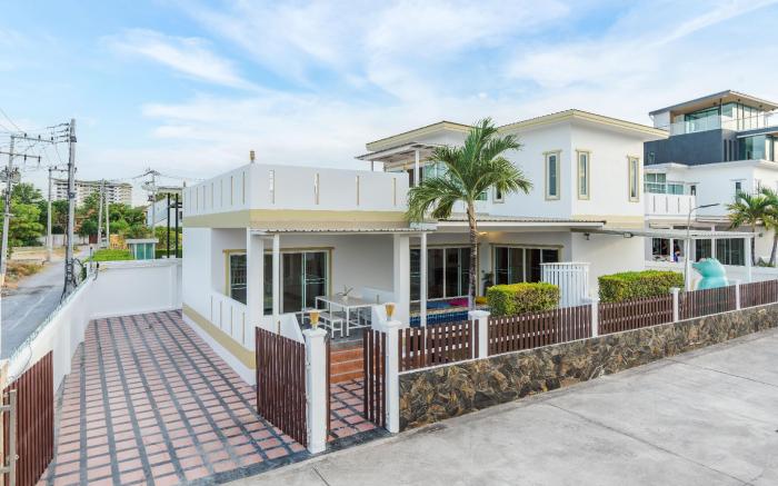 Fira Villa HuaHin-Cha am  ( Villa 1 )