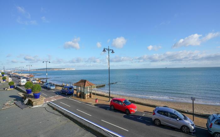 OYO Shanklin Beach Hotel