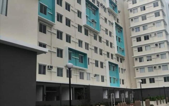 Kim's 2223  2BR Condo Unit Iloilo 