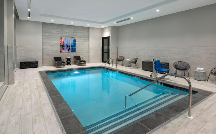 Holiday Inn Express Boston Logan Airport - Revere By IHG