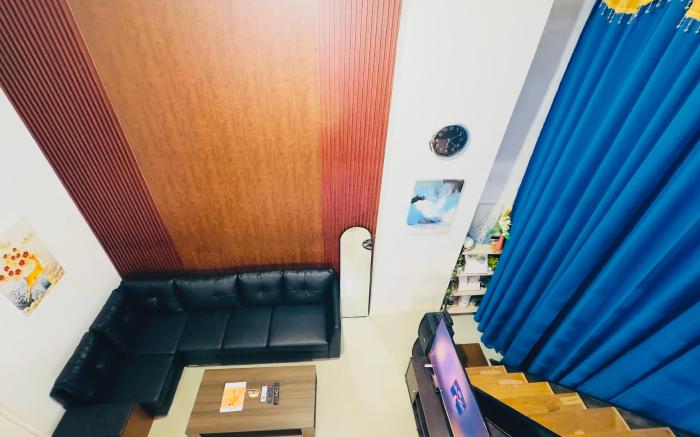 Special Big Loft Unit w/Fibreop Internet & Netflix