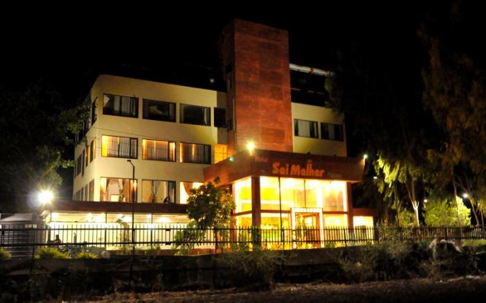 Hotel Malhar Palace