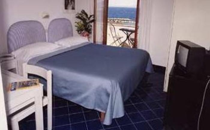 Hotel Baia Di Puolo