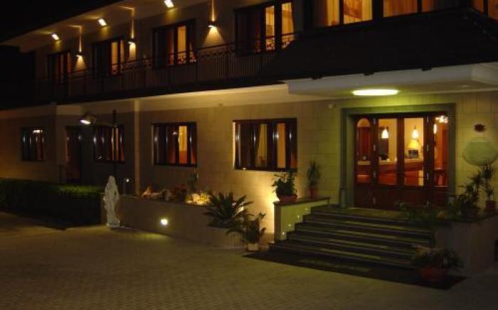 Ranch Palace Hotel
