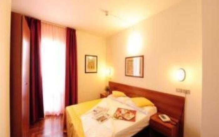 Kristall Hotel