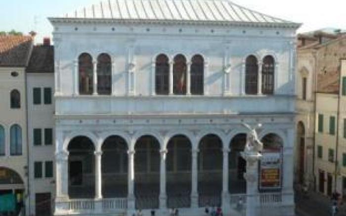 Diamantino Town House