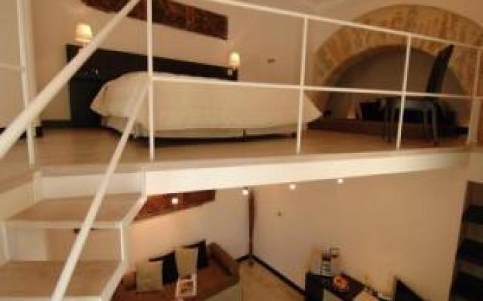Ucciardhome Hotel