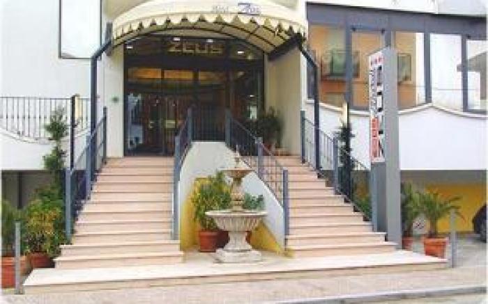 Hotel Zeus