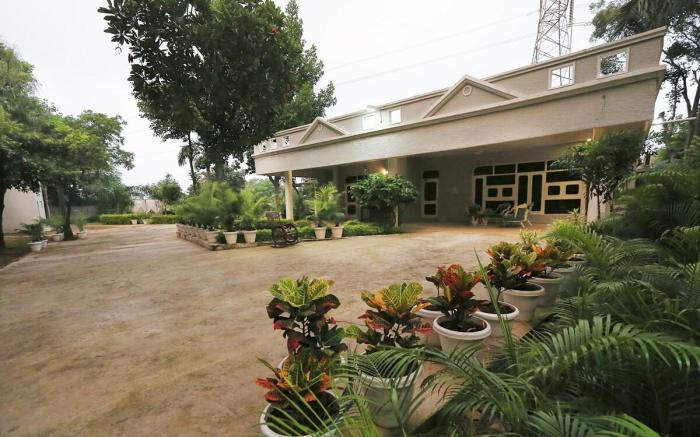Casa Fiesta- City getaway. Enjoy stays and sunsets