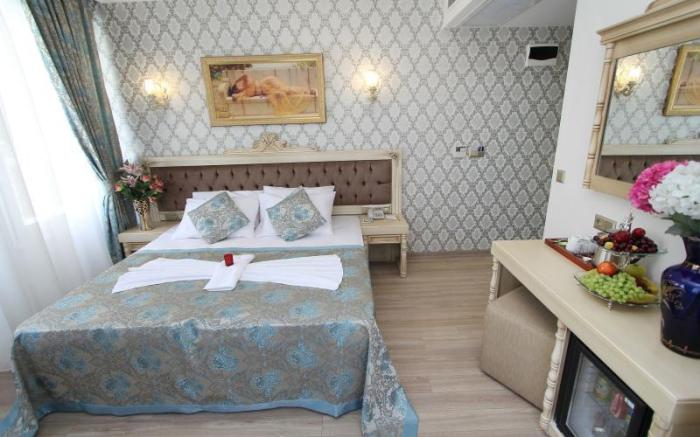 Apple Tree Hotel