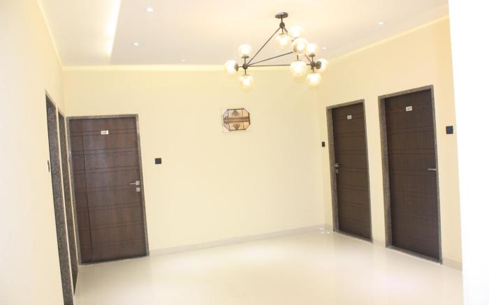 Stay10 Luxury Service Apartment Hotel