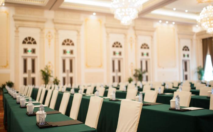 Qingdao Jinshi International Hotel