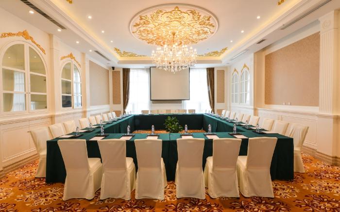 Qingdao Jinshi International Hotel