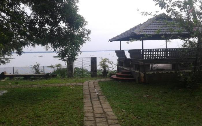 Orchid Lake View Homestay