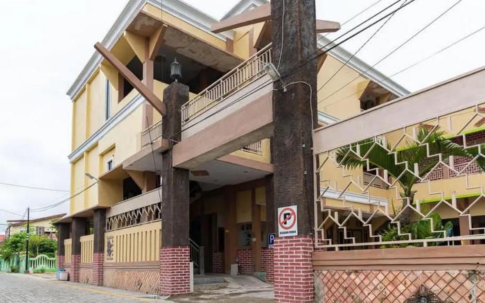 RedDoorz Syariah near Jalan A Yani KM 8 Citraland