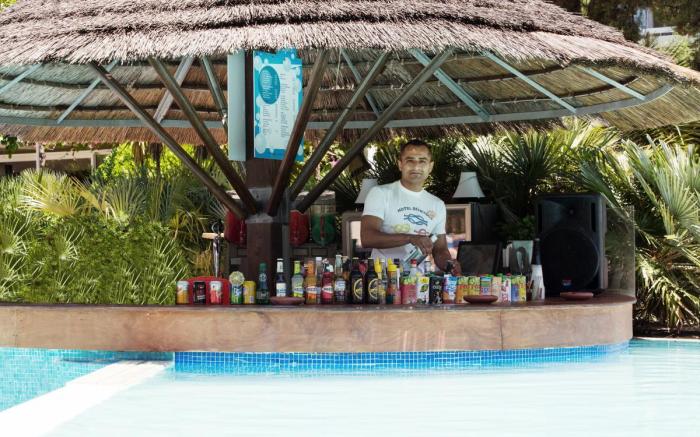 Dionysos Hotel