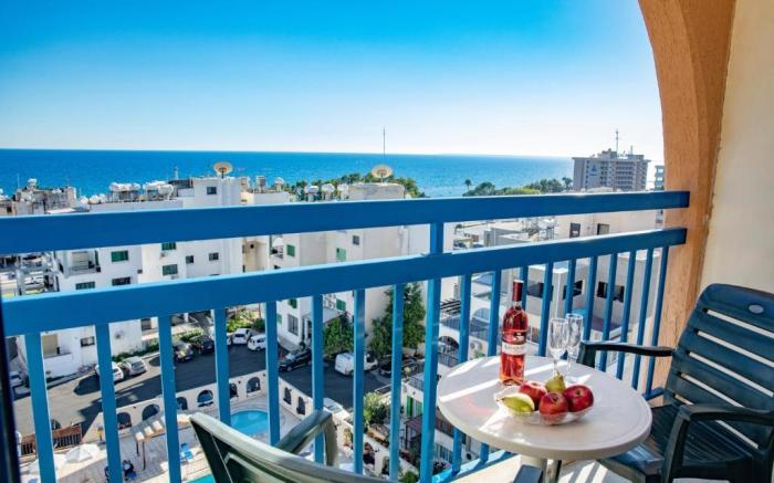 Navarria Hotel