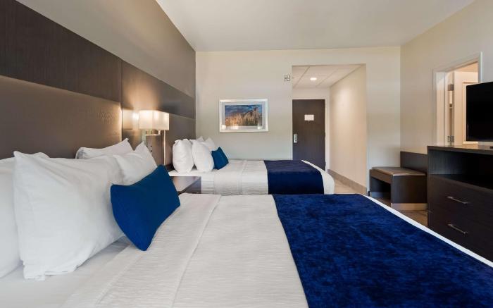 Best Western Plus Roland Inn & Suites