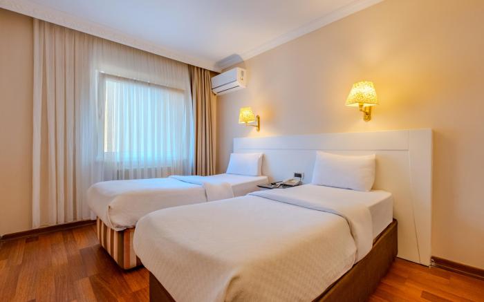 Peak Star Hotel