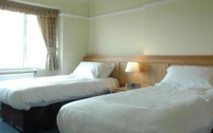 Commodore Hotel by Greene King Inns
