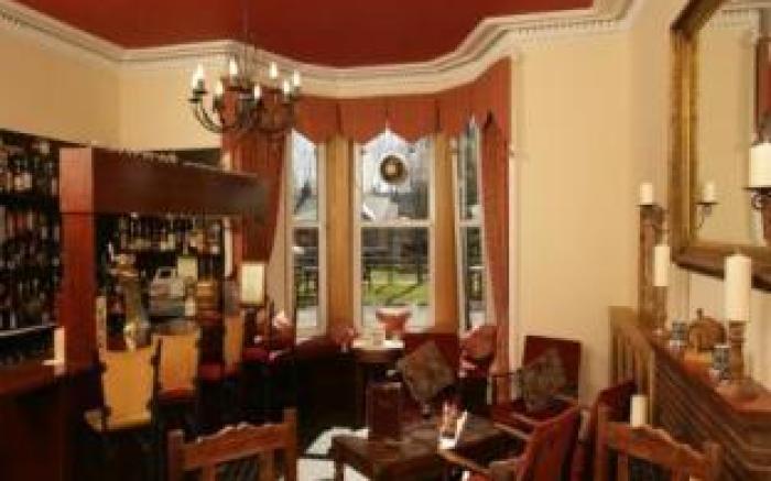 Poppies Hotel