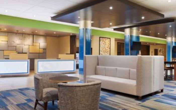 Holiday Inn Express & Suites Greenwood North By IHG