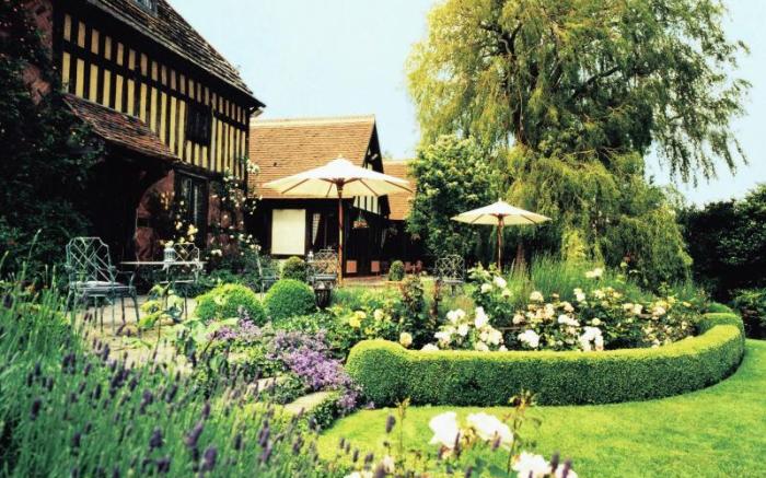Langshott Manor - A Small Luxury Hotel