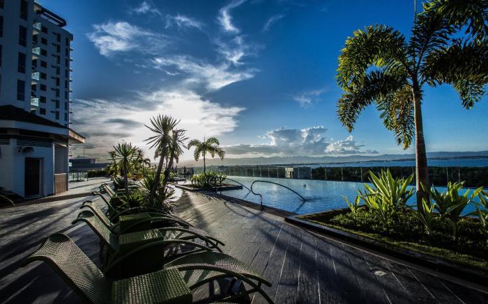 CSuites at 8 Newtown Mactan Cebu