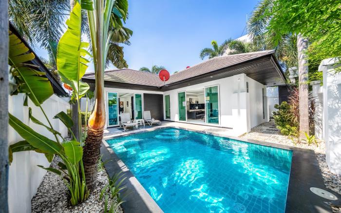 Colibri Pool Villa Pattaya