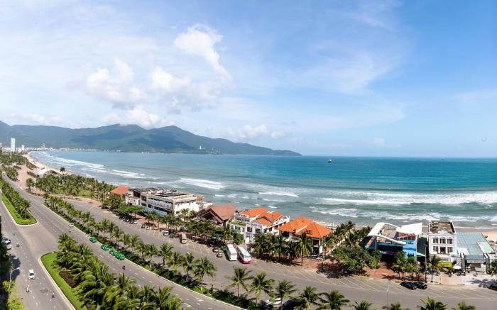 Lunar Hotel Da Nang