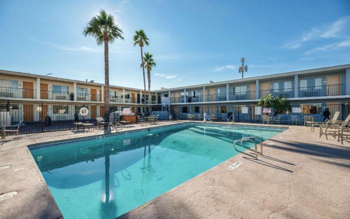 Econo Lodge Phoenix North I-17