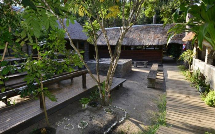 triton dive lodge