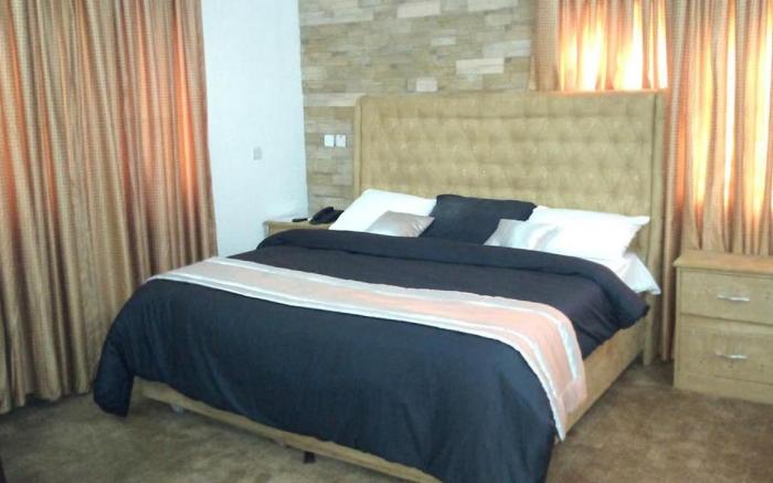 Adanma Hotels  Suites - House 11