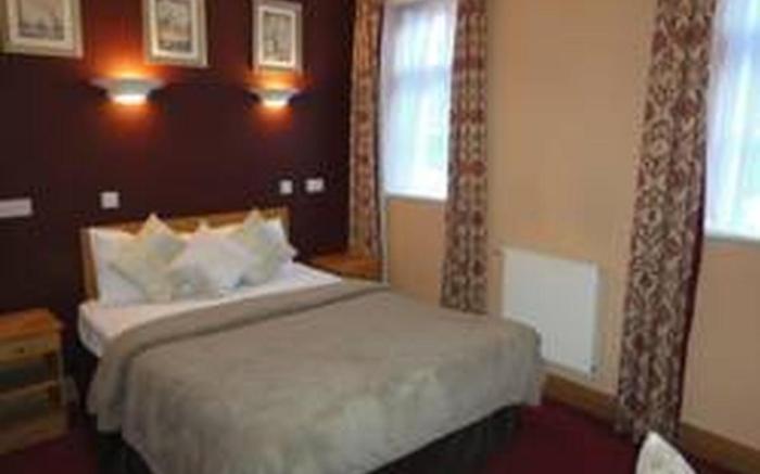 Baylis House Hotel