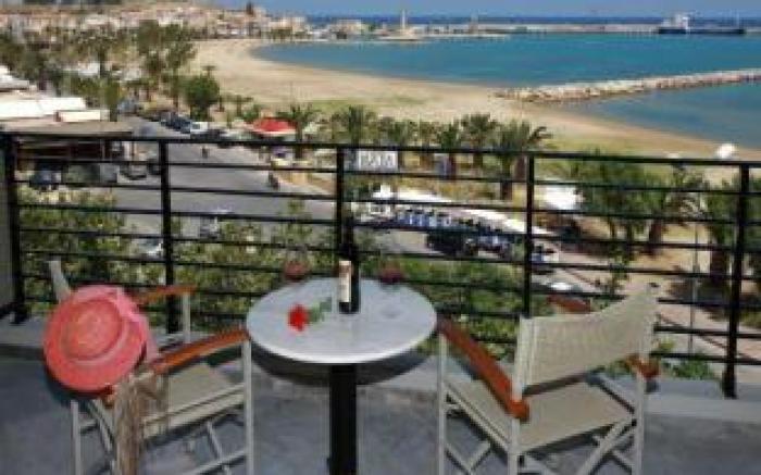 Kyma Suites Beach Hotel
