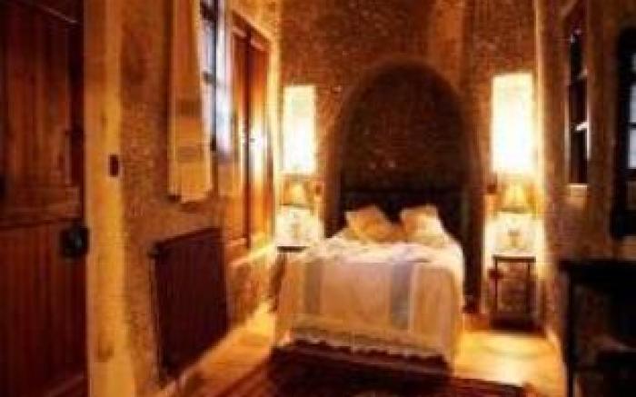 Traveller's Cave Hotel