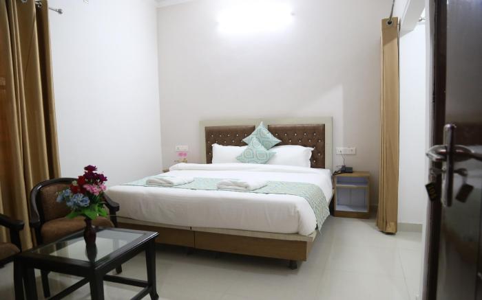 HOTEL YOG TAPOVAN