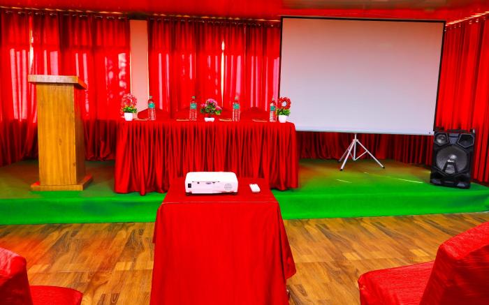 SS Silver Oaks Resort