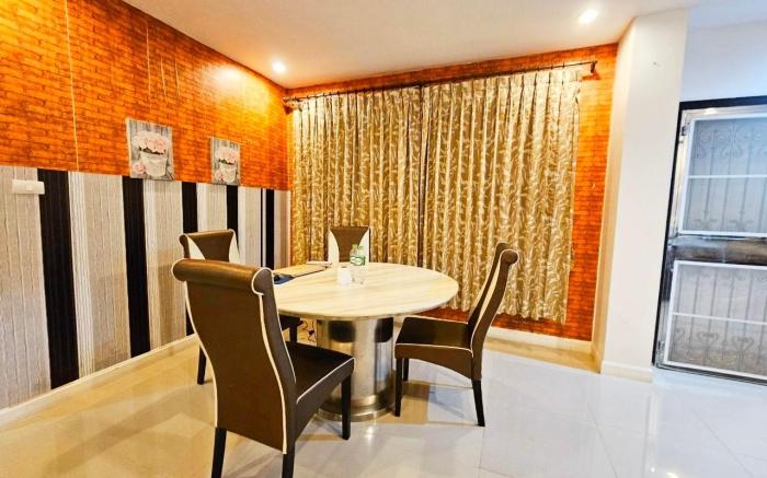 3 Bedroom Rachaneekon House Pool Villa