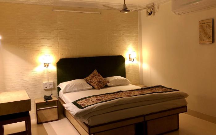 HOTEL SALUJA