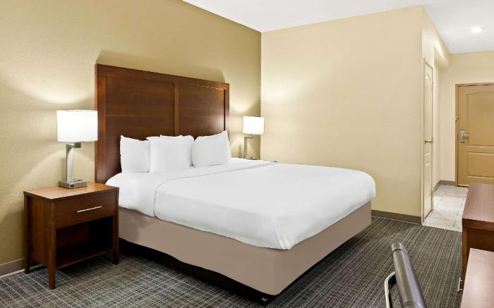 Comfort Inn & Suites High Point - Archdale